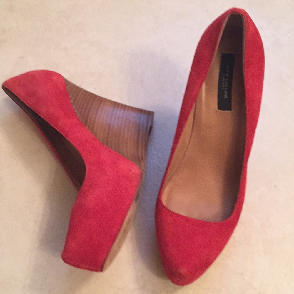 Ann Taylor Red Wedges Size 8.5